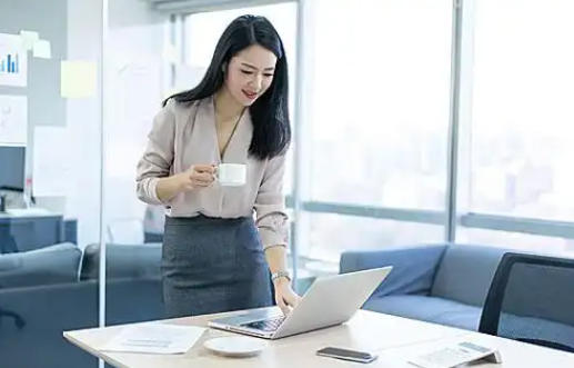 北京京盛鸿发商贸中心轮播图2